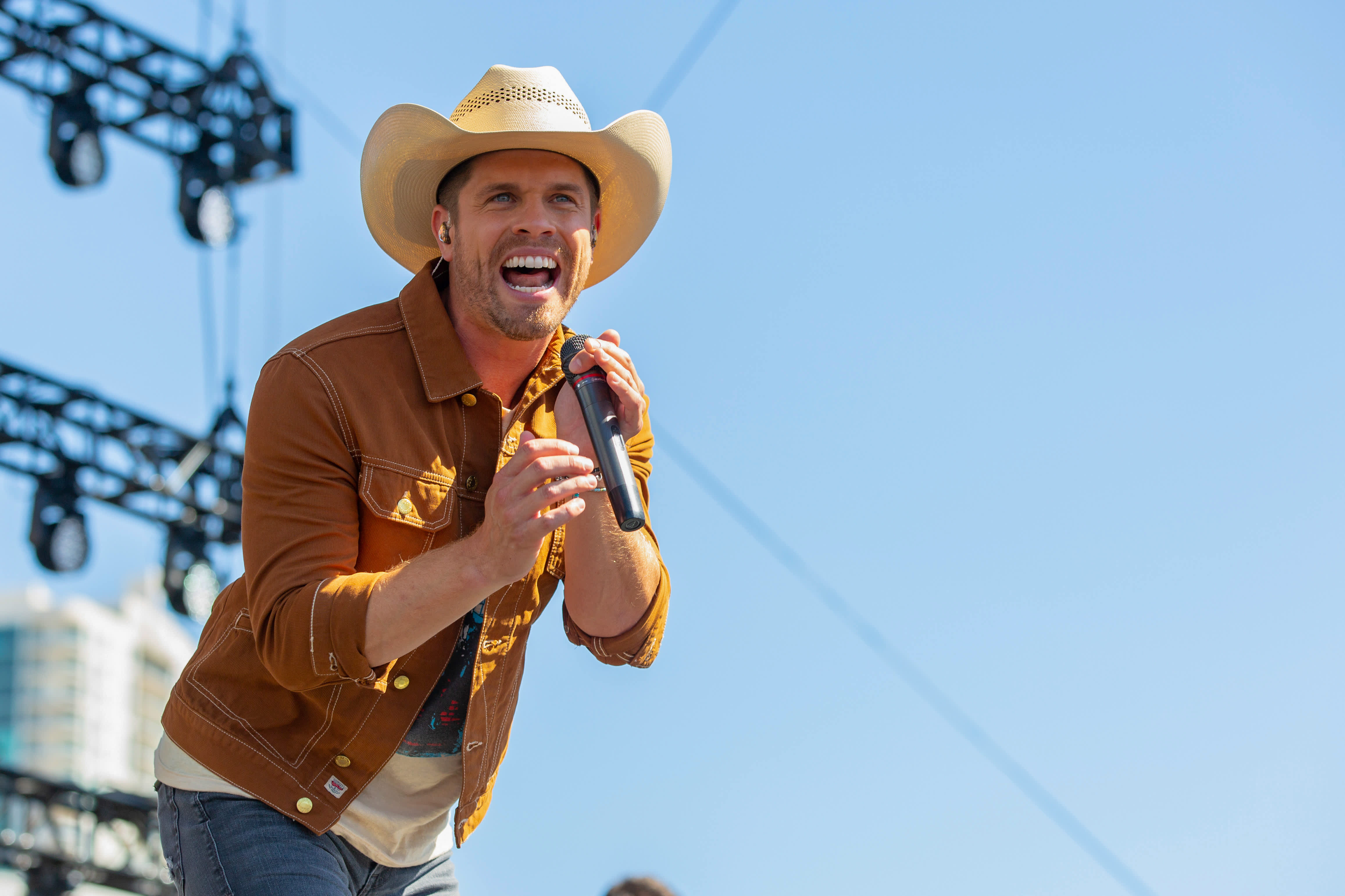 Dustin Lynch Tour 2022
