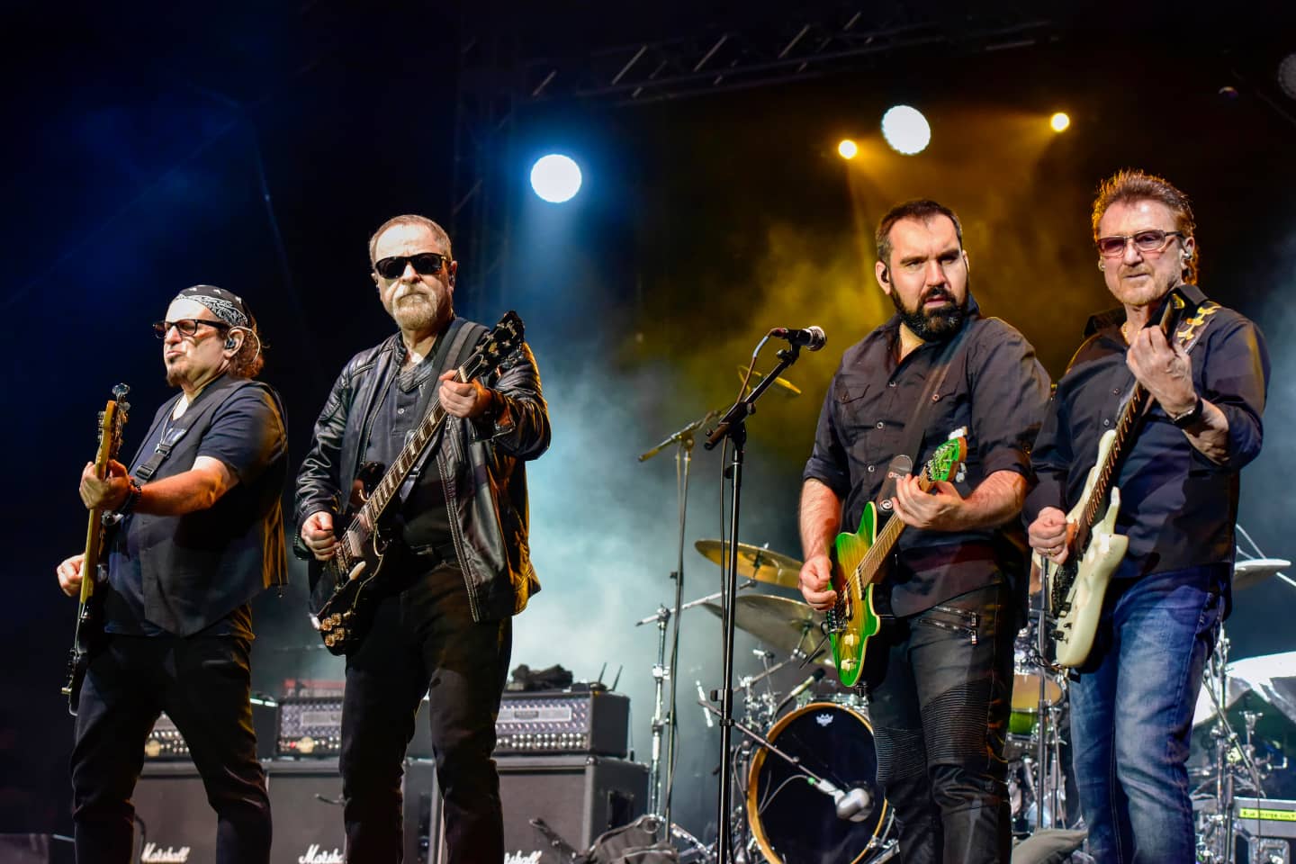 Oyster cult. Blue Oyster Cult 2020. Группа Blue Öyster Cult. Blue Oyster Cult the symbol remains. Blue Öyster Cult the symbol remains 2020.