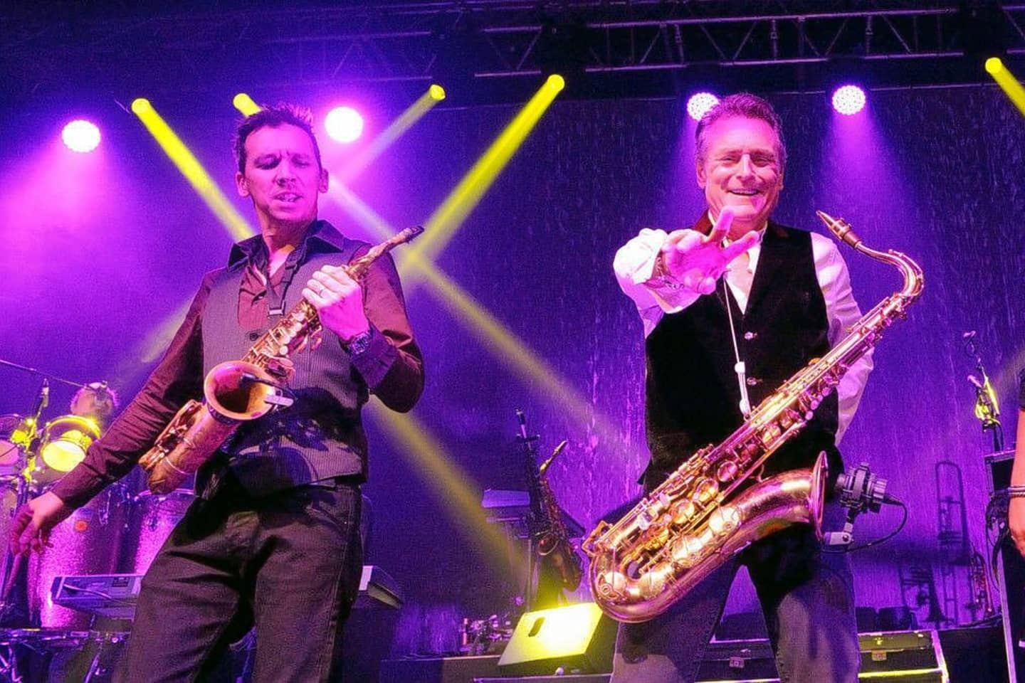 UB40 Tickets UB40 Tour Dates 2024 and Concert Tickets viagogo