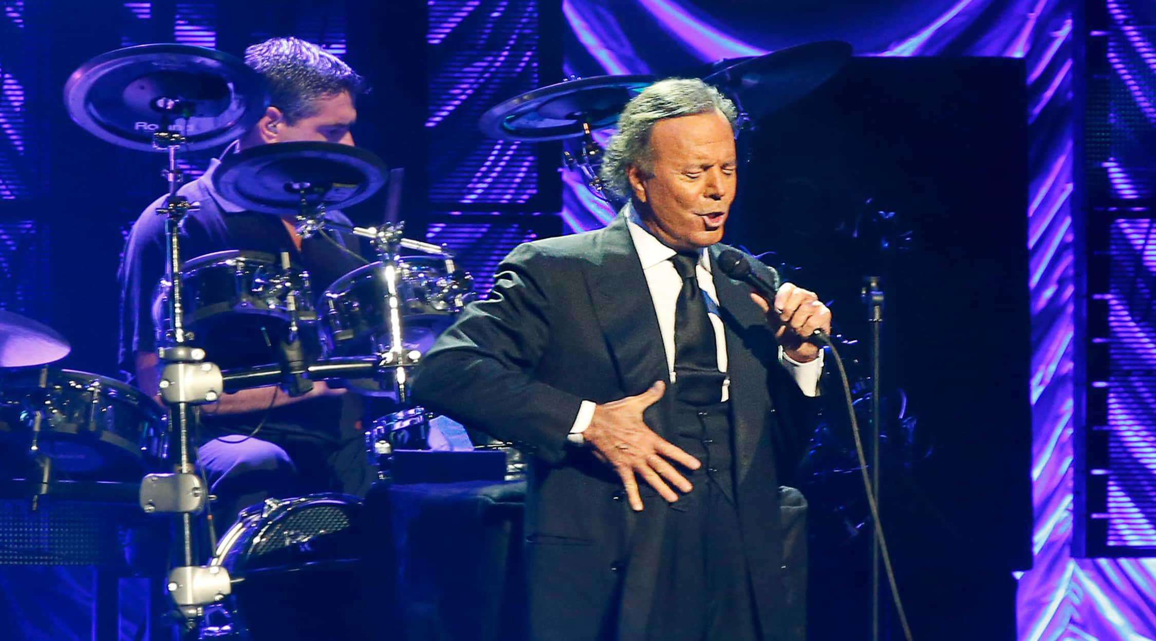 Julio Iglesias Tickets Julio Iglesias Concert Tickets and Tour Dates