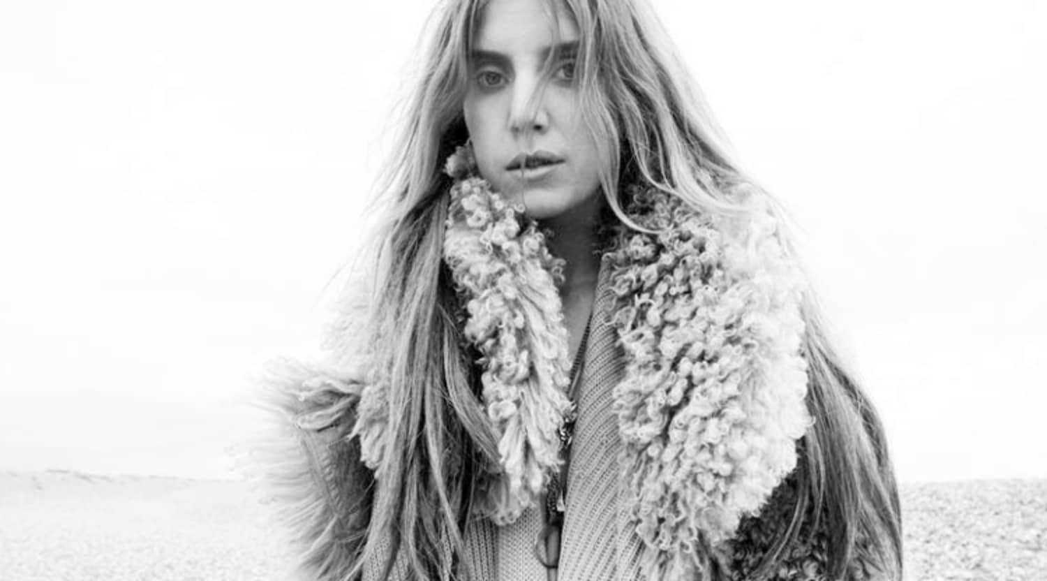 Lykke li follow rivers the magician. Lykke li. Певицей Люкке ли. Lykke li певица. Андреас Люкке Йоргенсен.