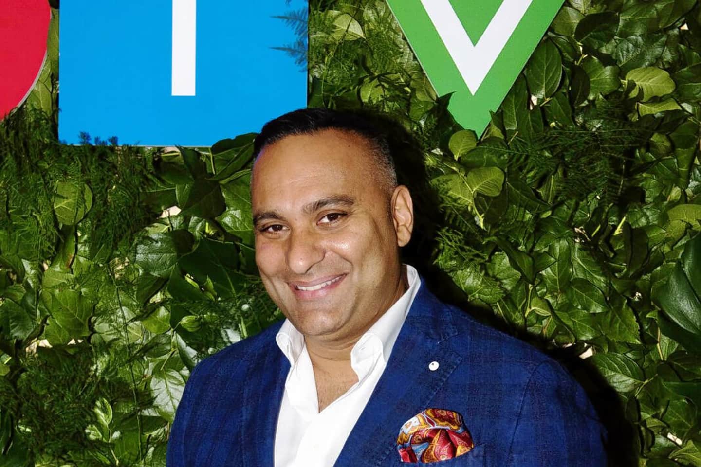 Russell Peters Uk Tour 2025 Barbi Annmarie