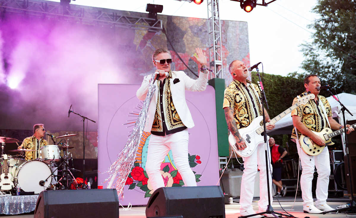 Me First and the Gimme Gimmes