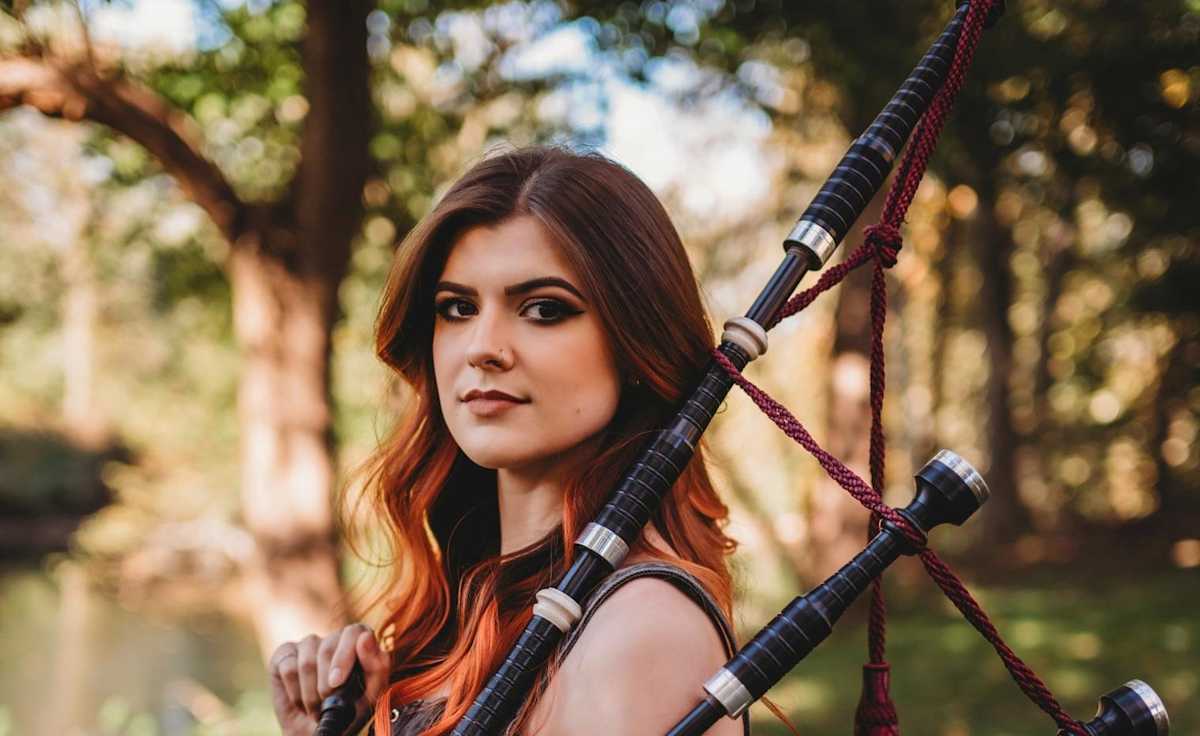 Ally the Piper