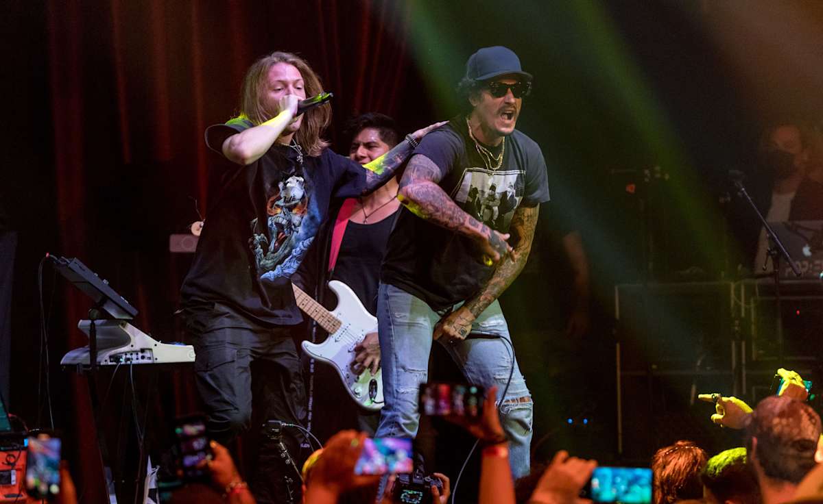 Hollywood Undead
