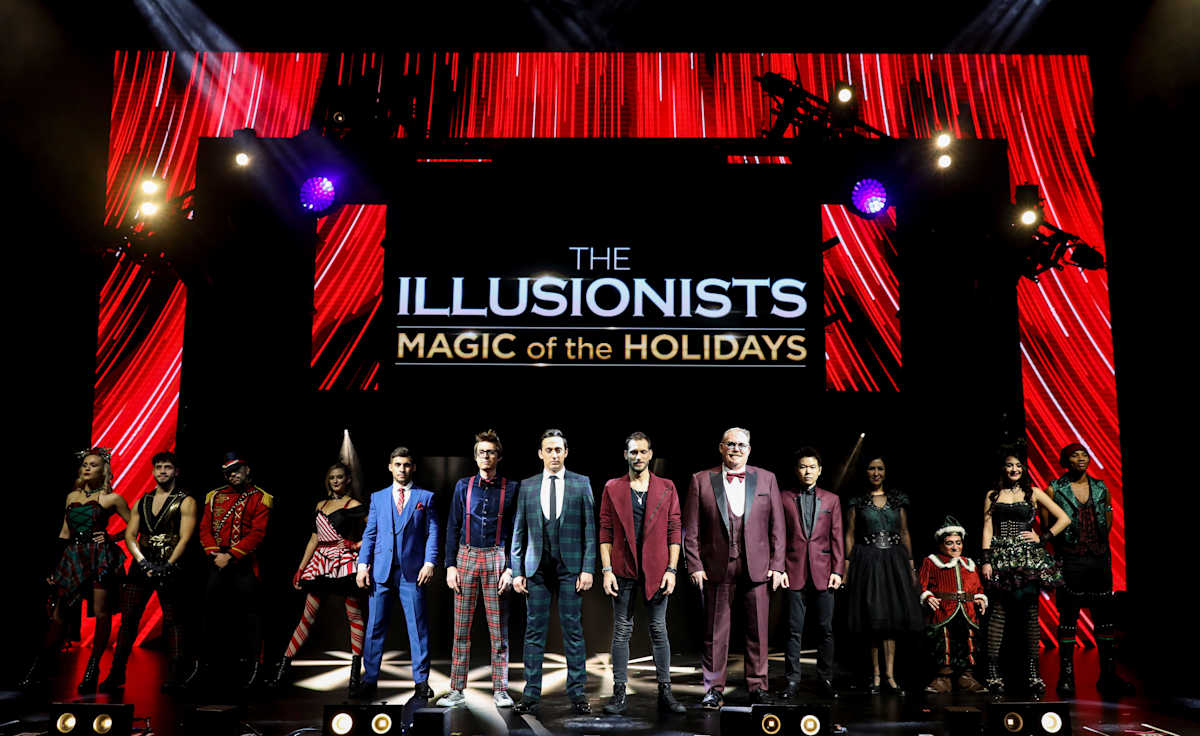 The Illusionists - Magic of the Holidays