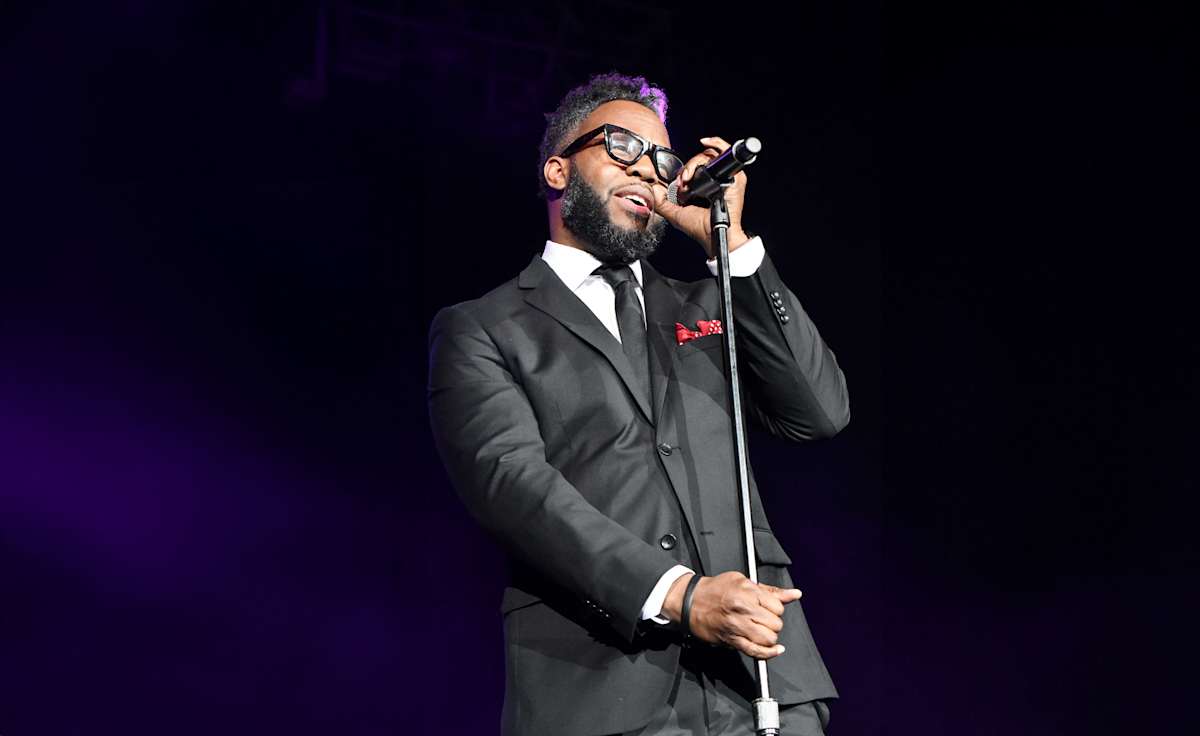 Dwele