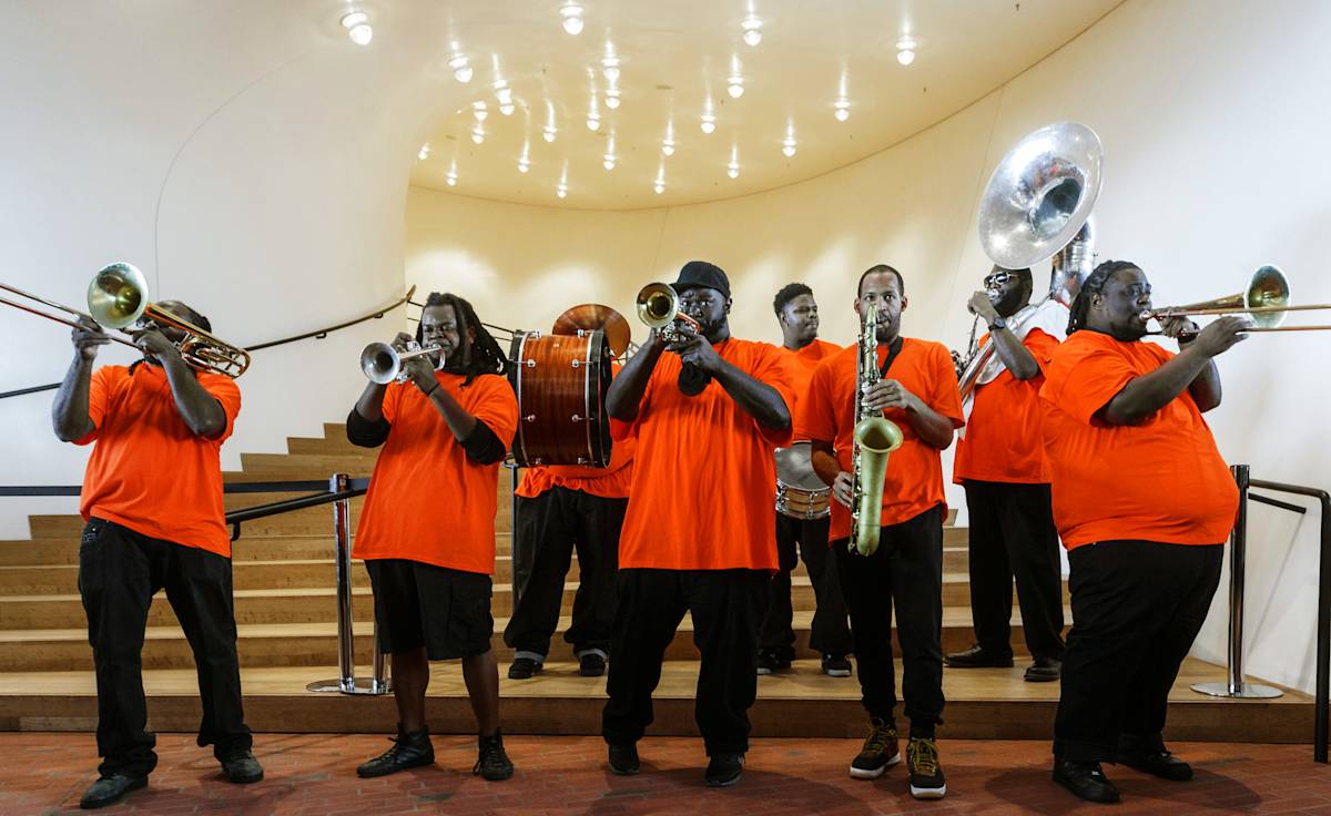 Hot 8 Brass Band