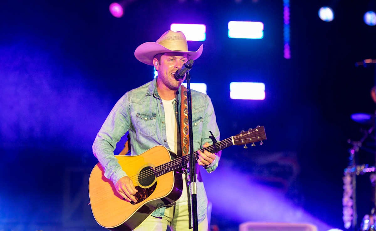 Dustin Lynch