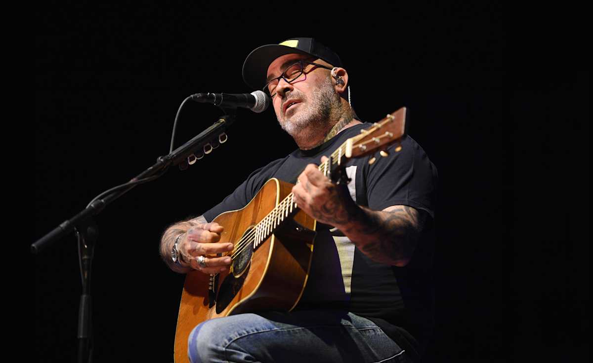Aaron Lewis
