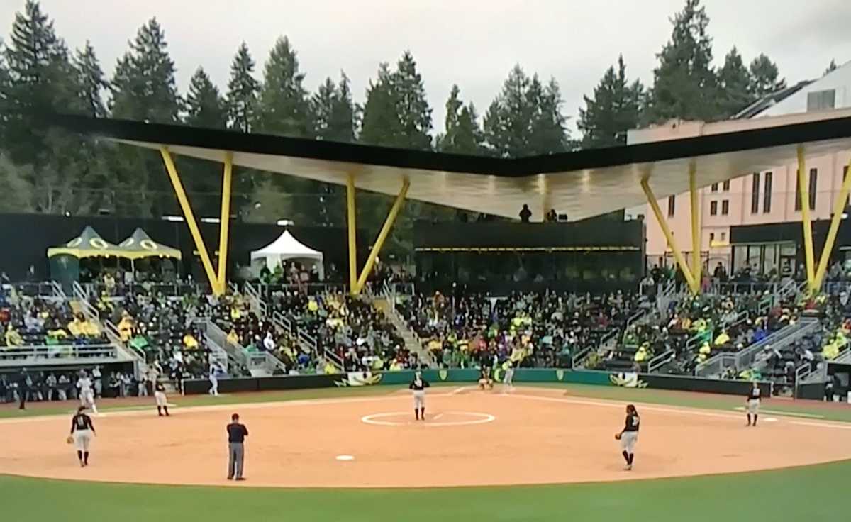 Oregon Ducks Softball