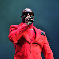 johnny gill red dress Johnny Gill