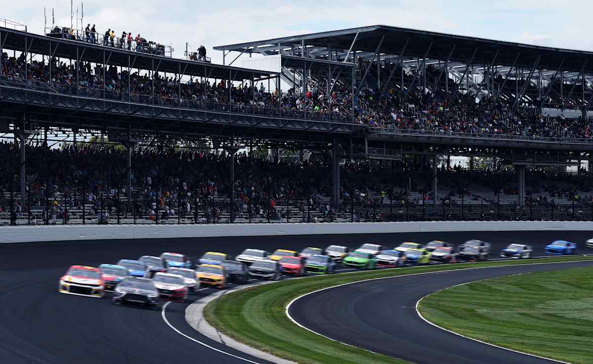 Brickyard 400