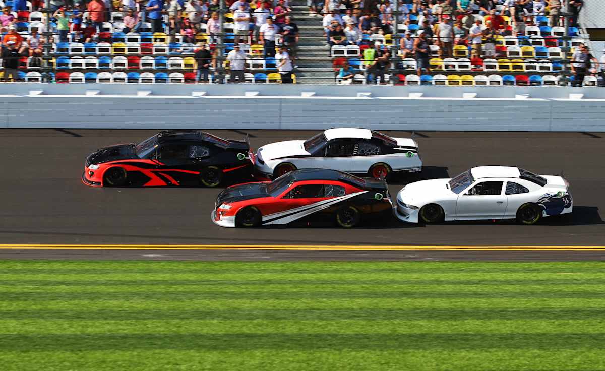 United Rentals 300