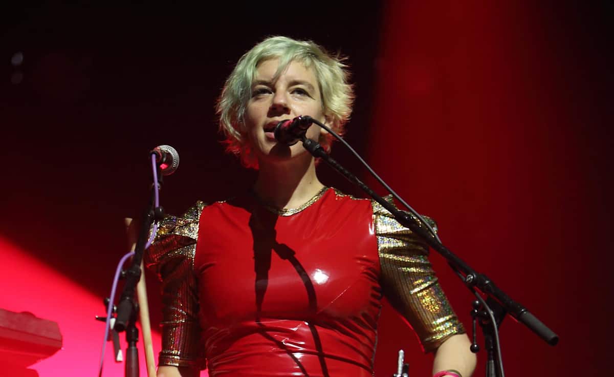 tUnE-YarDs