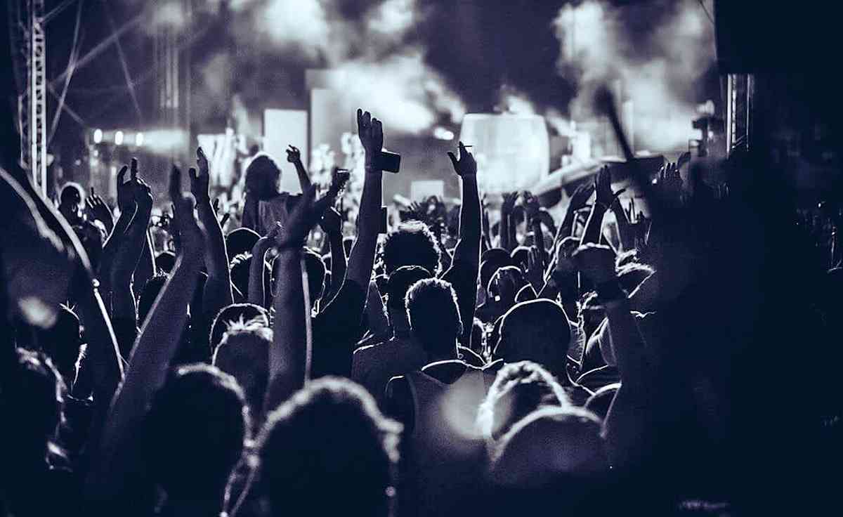 Kiss Army