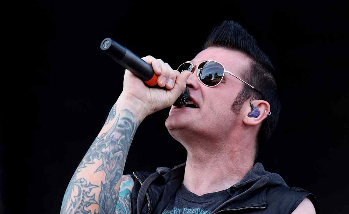 Hinder