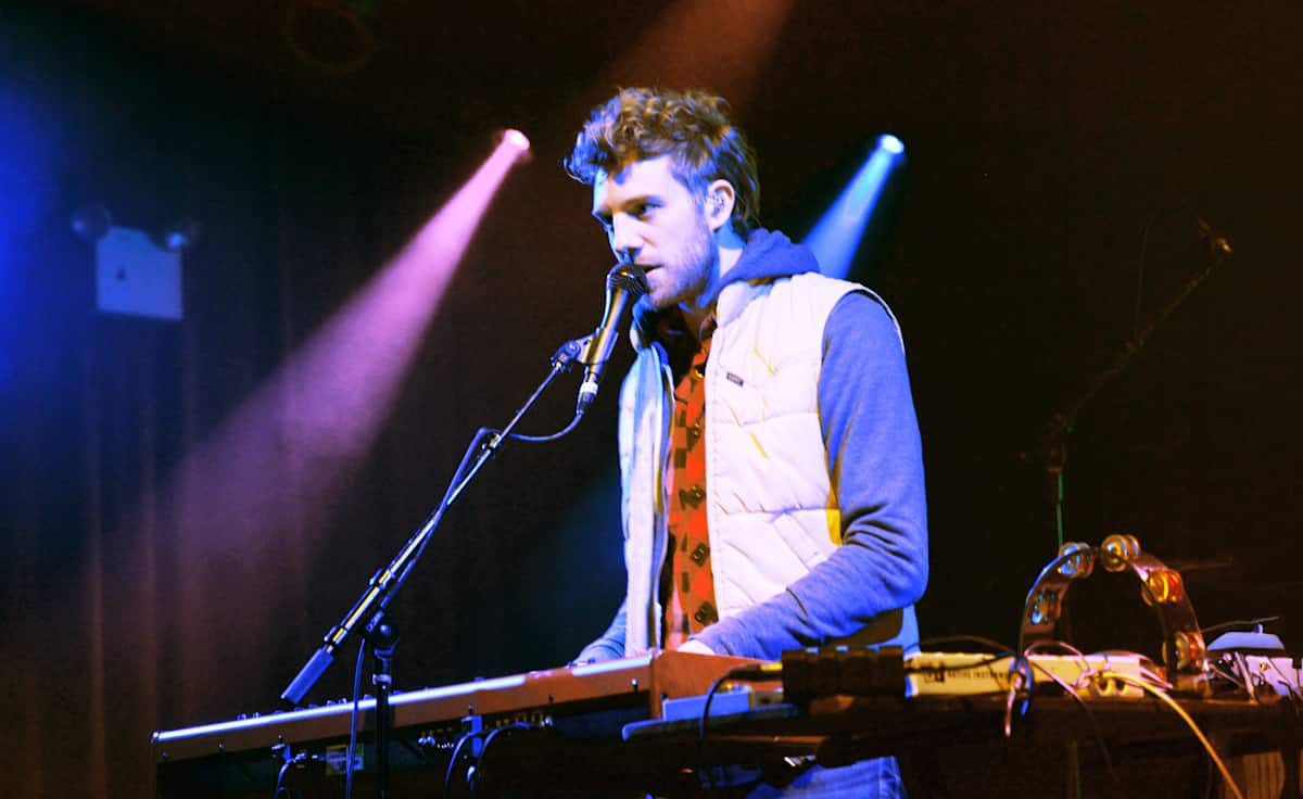 Andrew Belle
