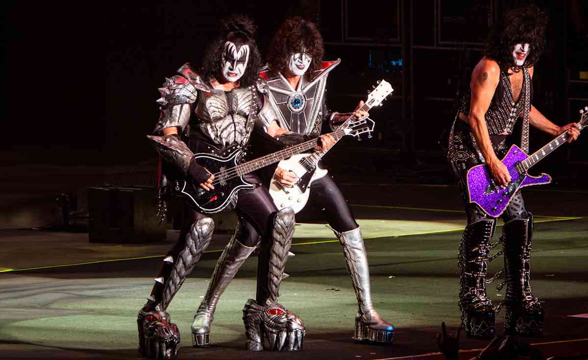 KISS