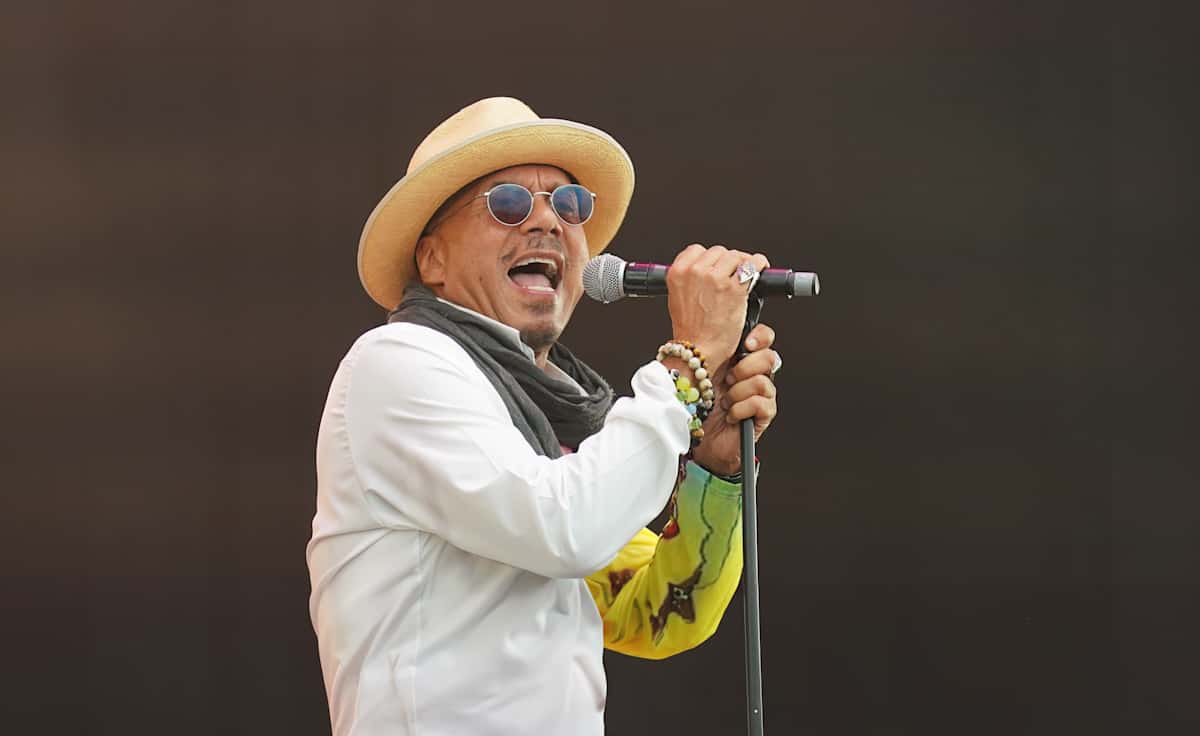 Howard Hewett