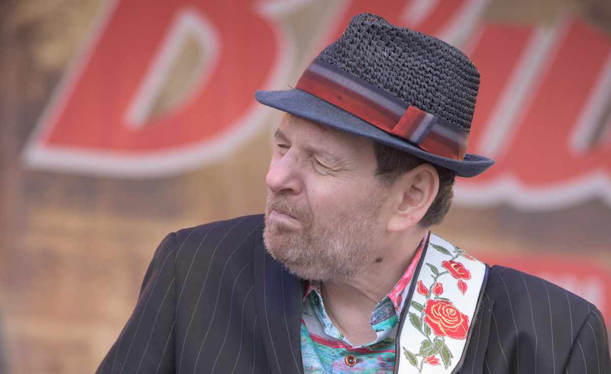 Ronnie Earl