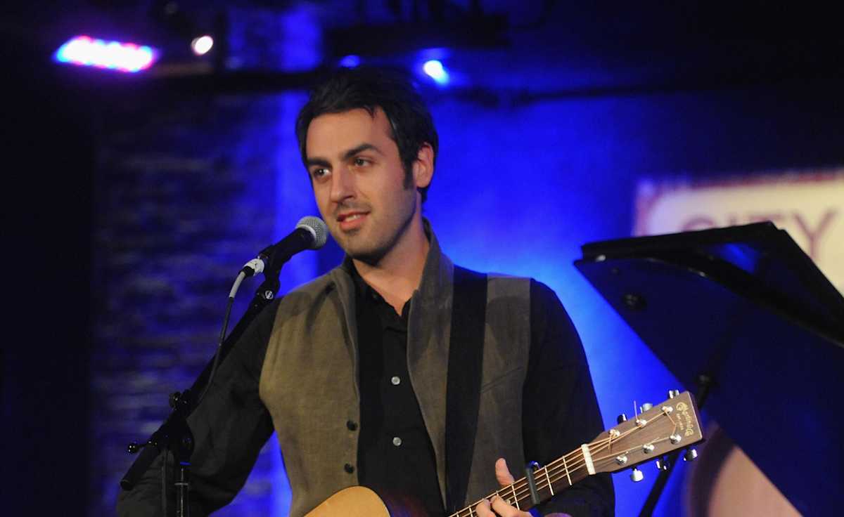 Ari Hest