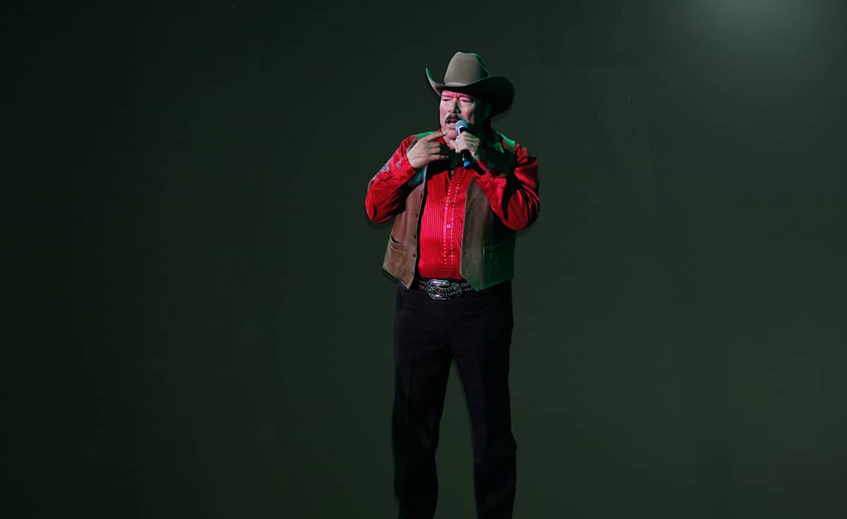Lalo Mora