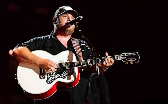 Luke Combs Image