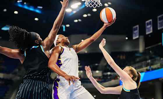 Golden State Valkyries at Los Angeles Sparks