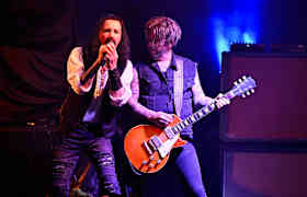 LA Guns Tickets