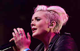 Betty Who Tickets