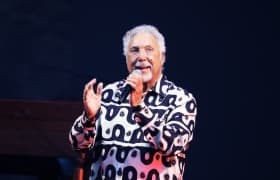 Tom Jones Tickets