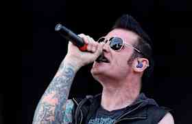 Hinder Tickets