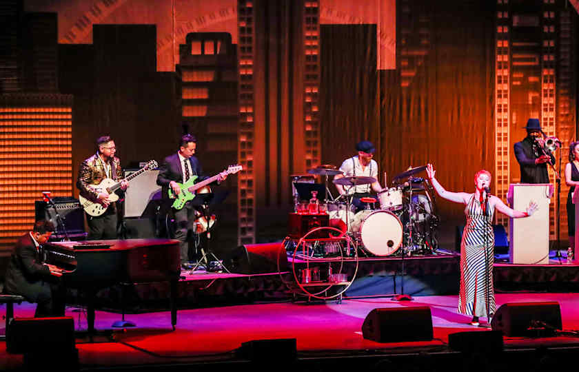 Scott Bradlees Postmodern Jukebox