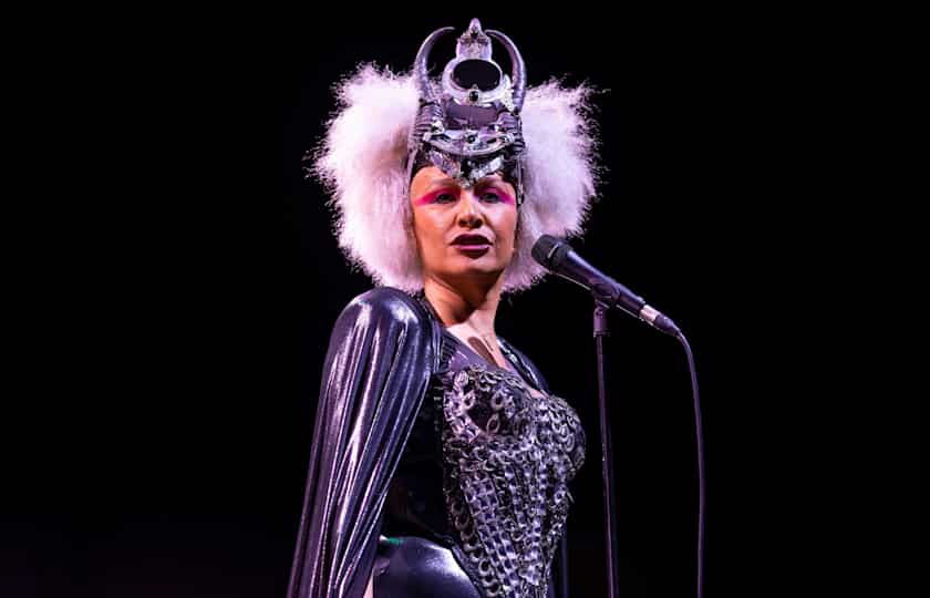 Lady Blackbird