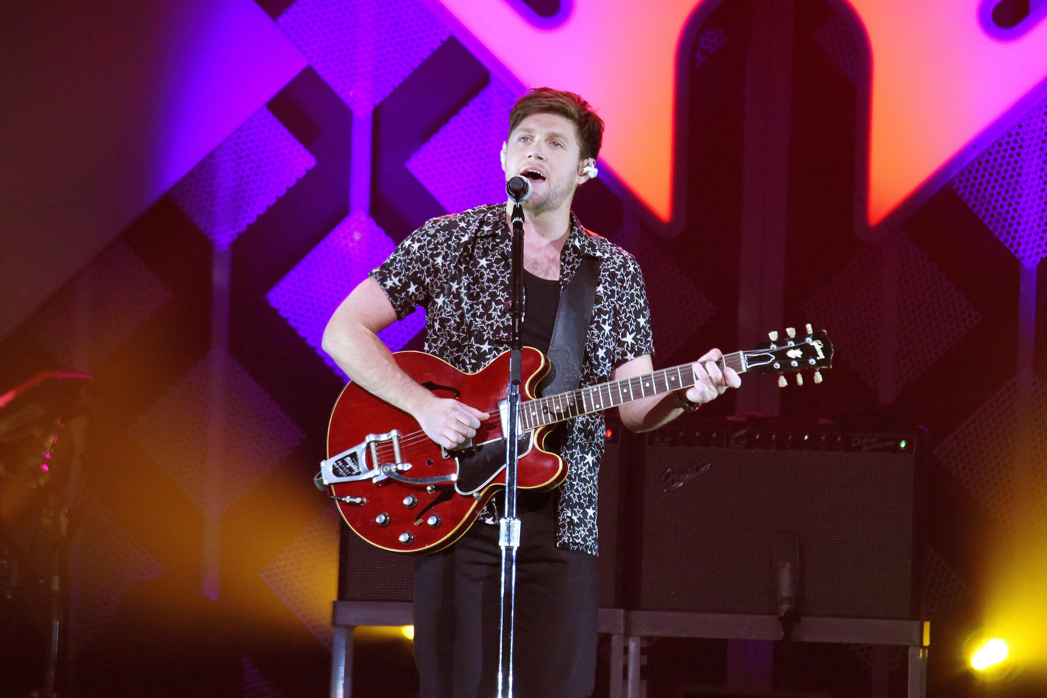 Niall Horan live