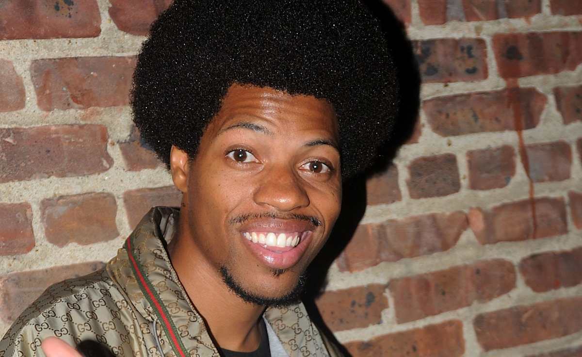 Mike E Winfield