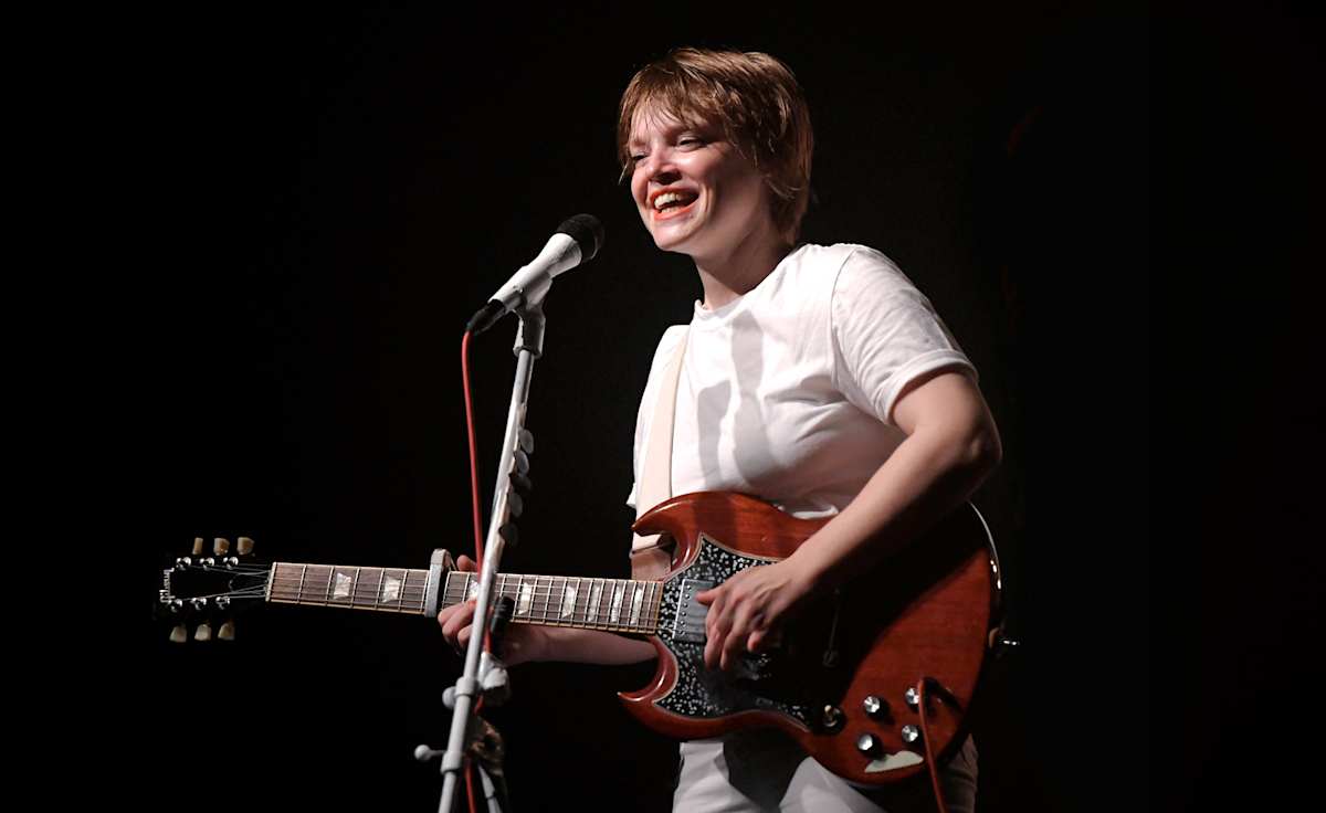 Wallis Bird