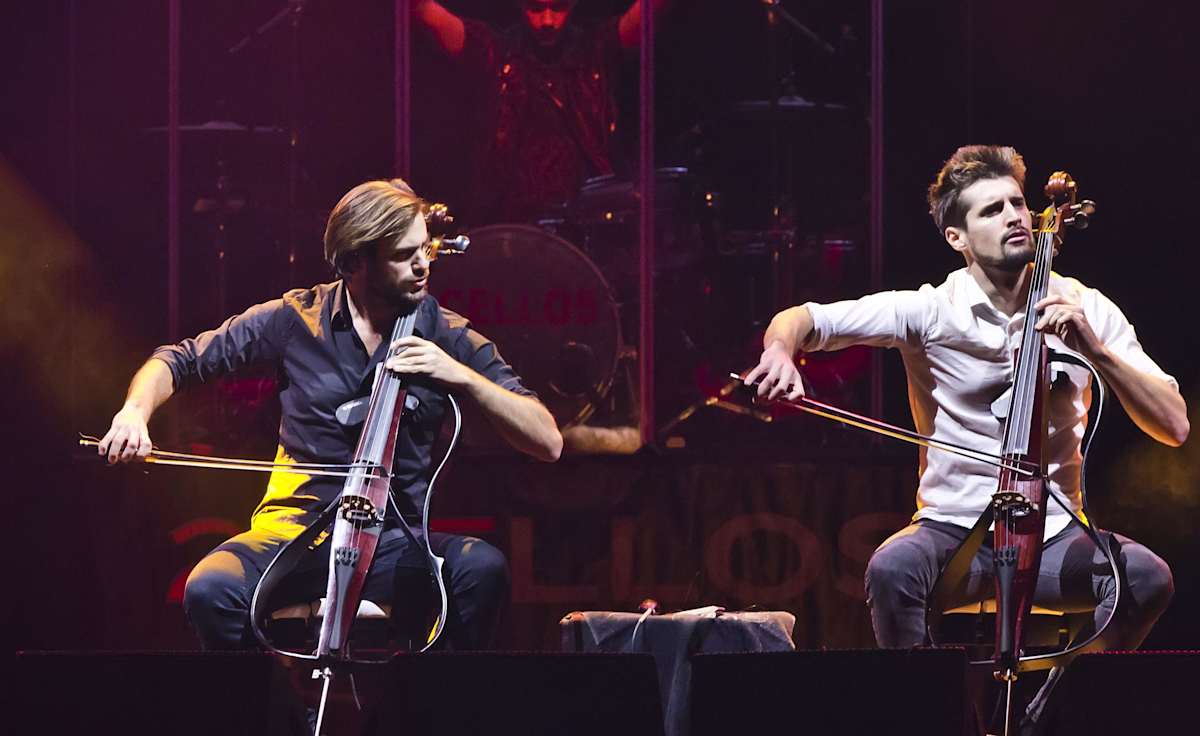 2Cellos