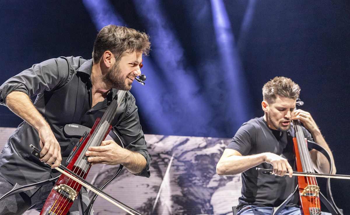 2Cellos