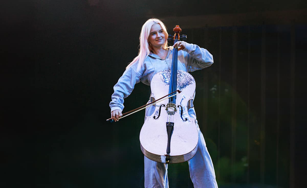 Clean Bandit