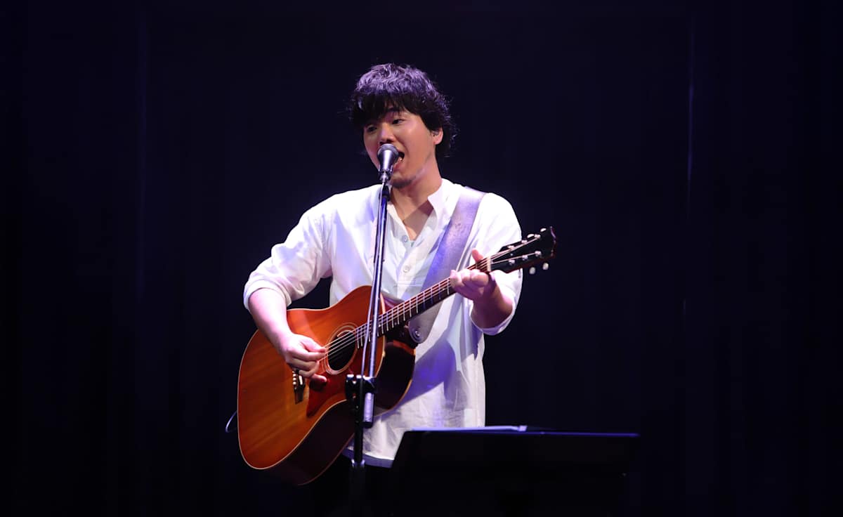 Motohiro Hata