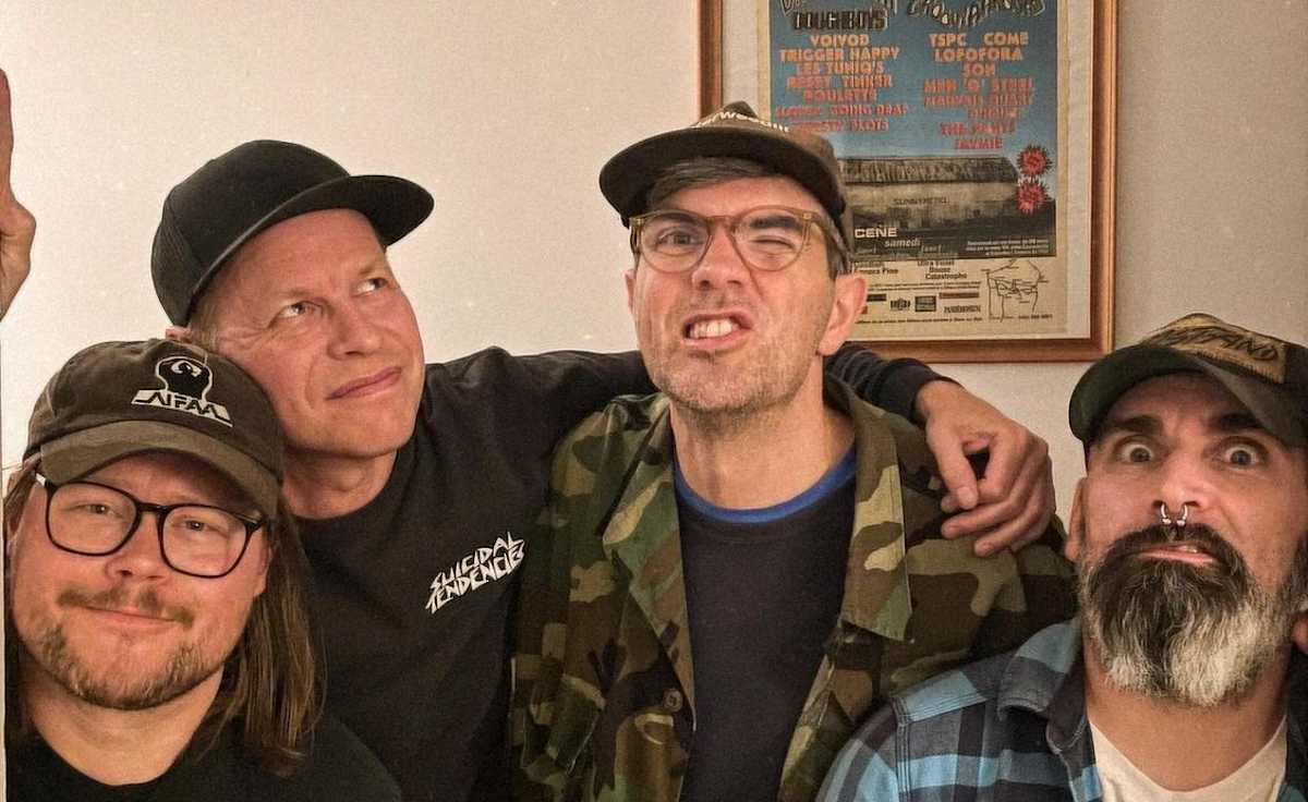 Satanic Surfers