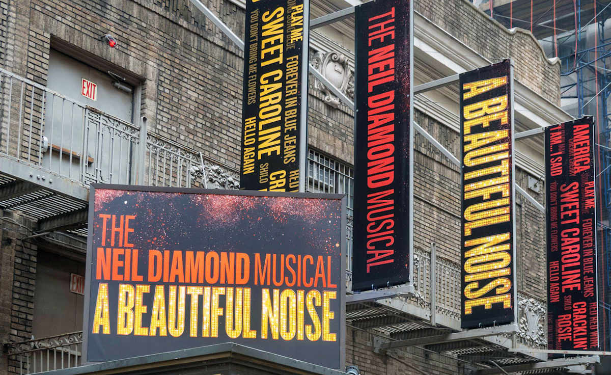 A Beautiful Noise: The Neil Diamond Musical