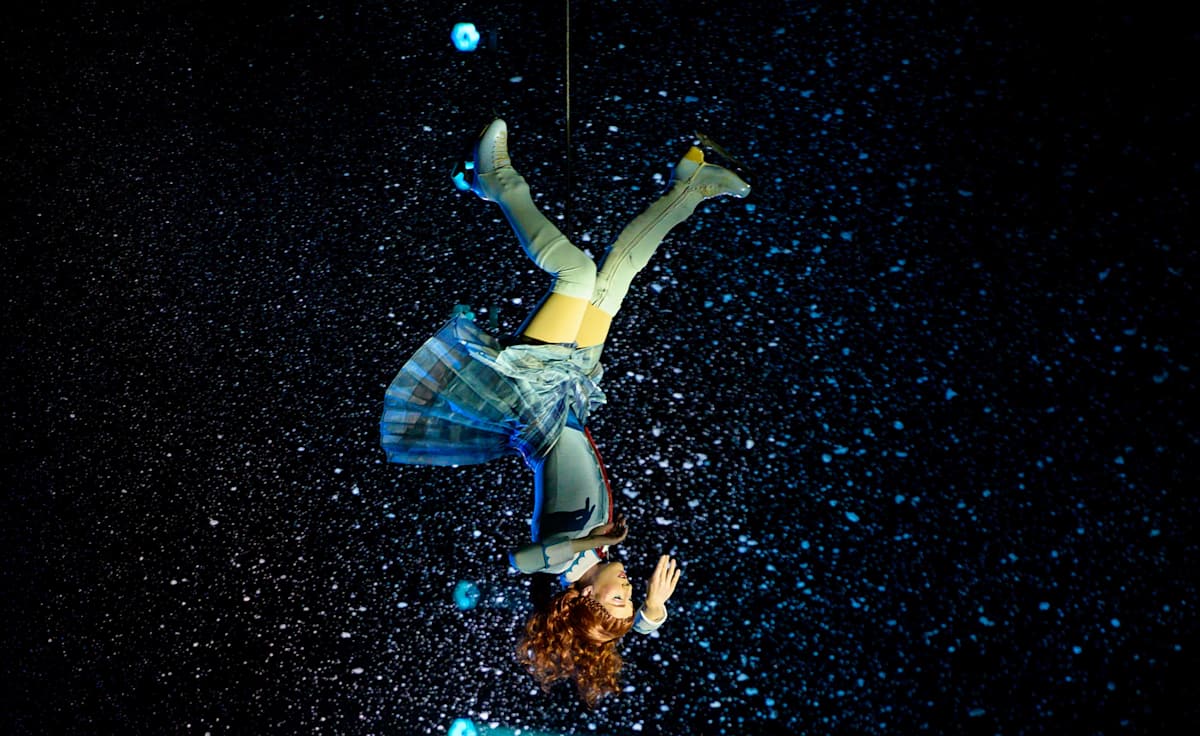 Cirque du Soleil - Crystal