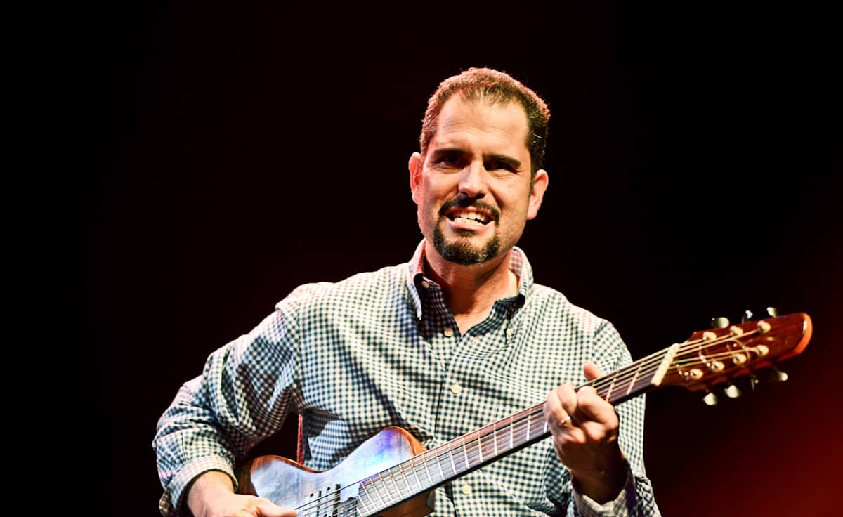 Charlie Hunter