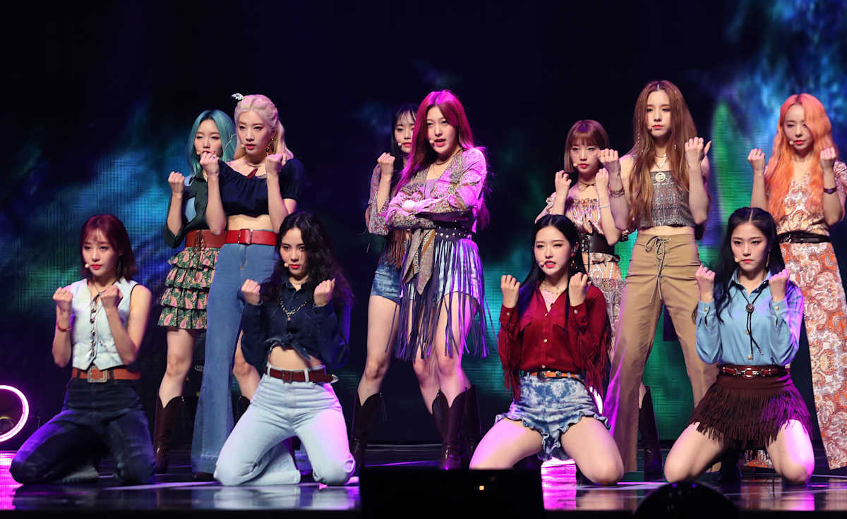 LOONA