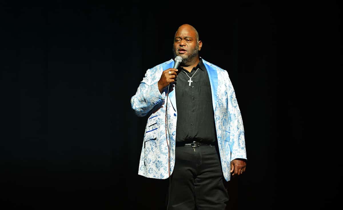 Lavell Crawford