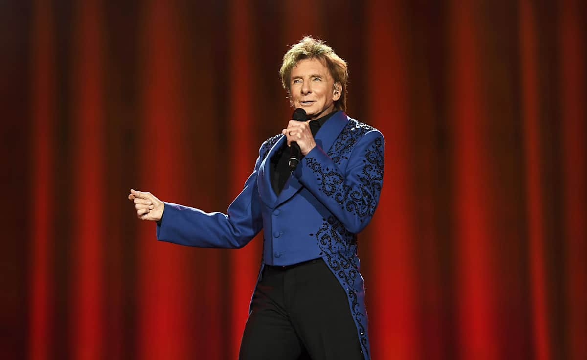 Barry Manilow Tribute