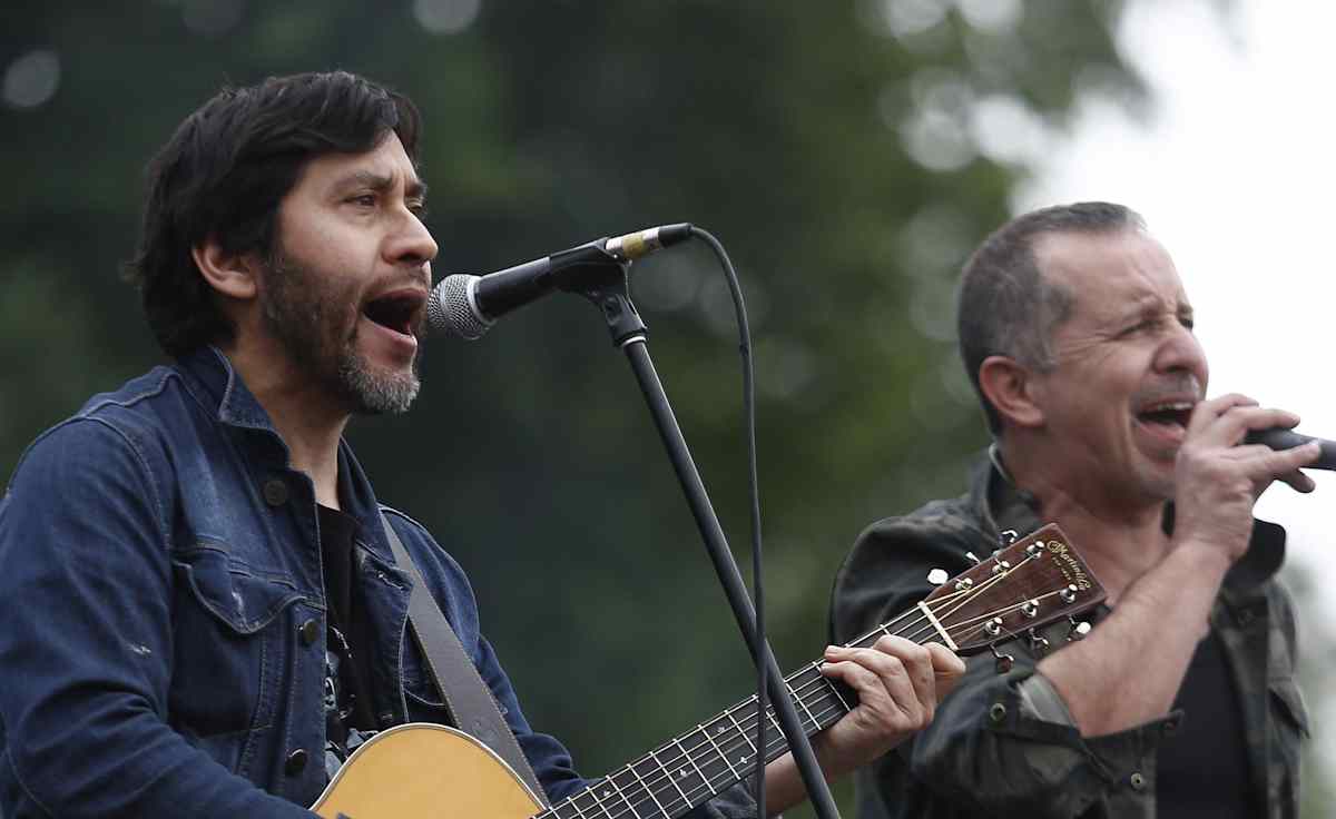 Los Prisioneros